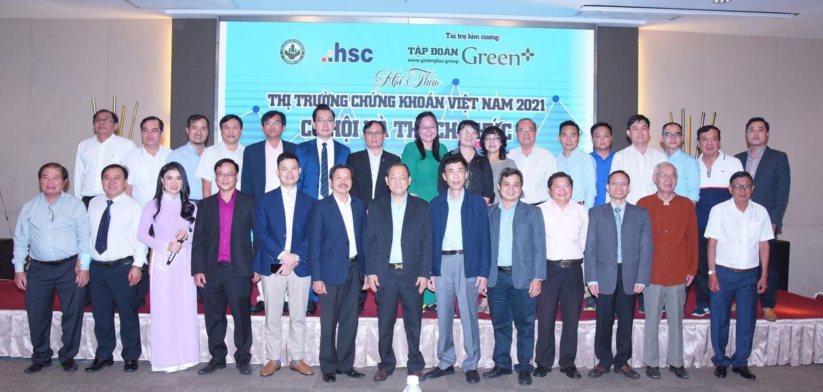 Hội thảo “Thị trường chứng khoán Việt Nam năm 2021 – Cơ hội & Thách thức”